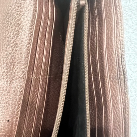 Gucci Beige GG Canvas and Leather Flap Wallet - Picture 8 of 12